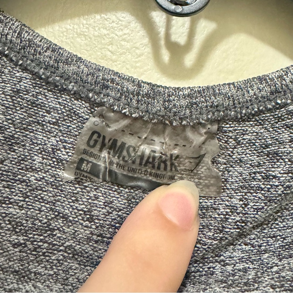 Gymshark Heathered Gray Crop Top - Picture 4 of 4